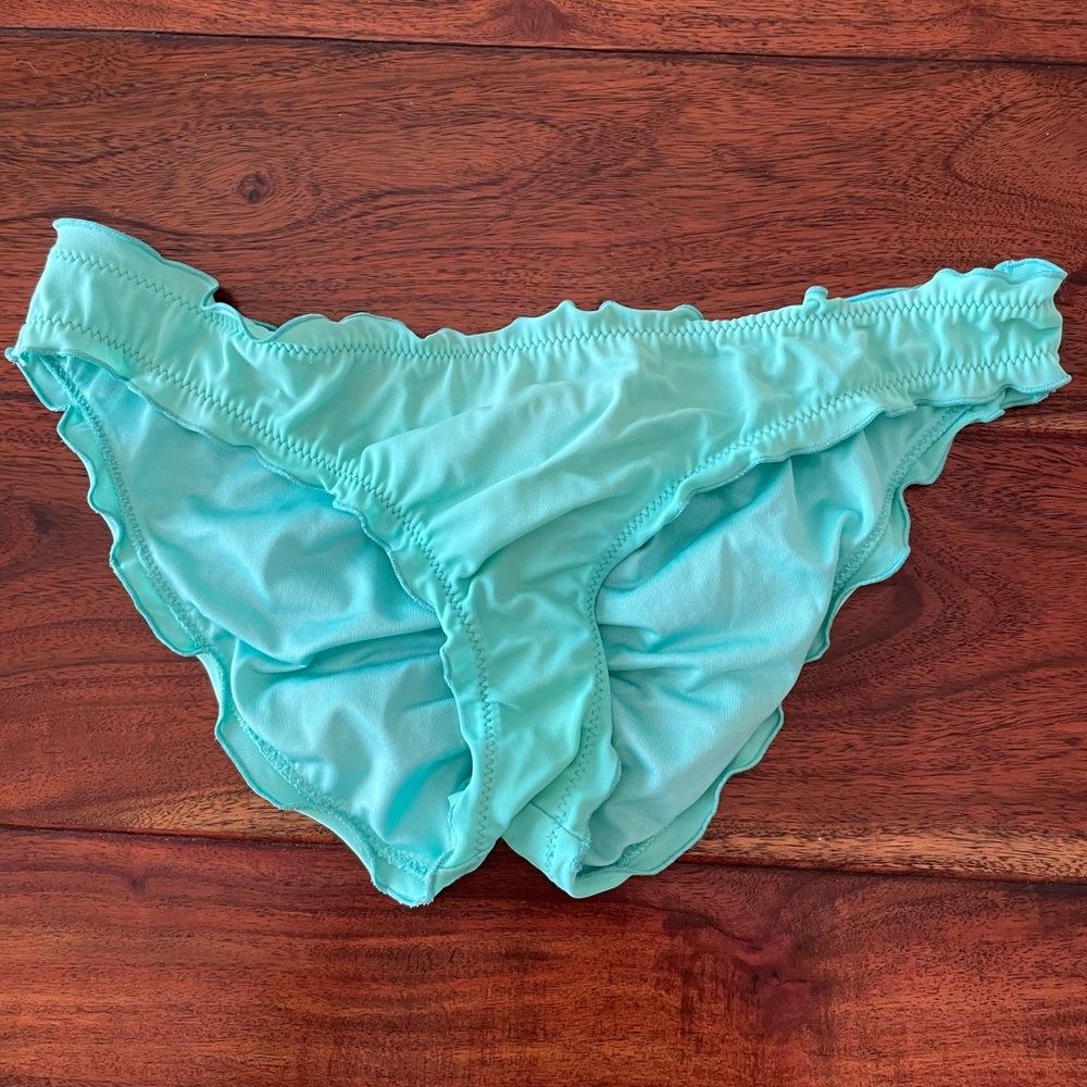 Victoria’s Secret swim. WOMENS size SMALL ruffled bikini bottoms.